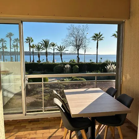 Duplex Climatisatise En Face De La ! * Sanary-sur-Mer